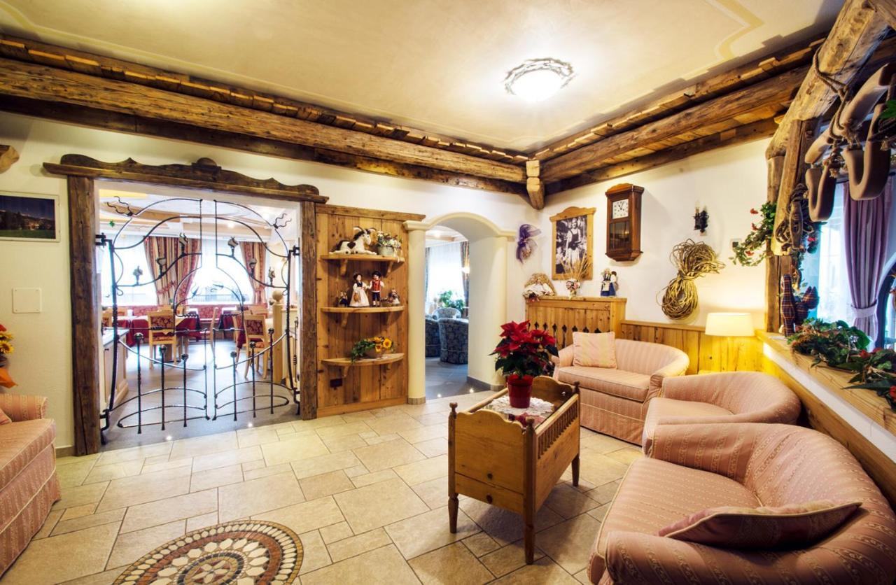 Hotel L'Ideale Moena Bagian luar foto