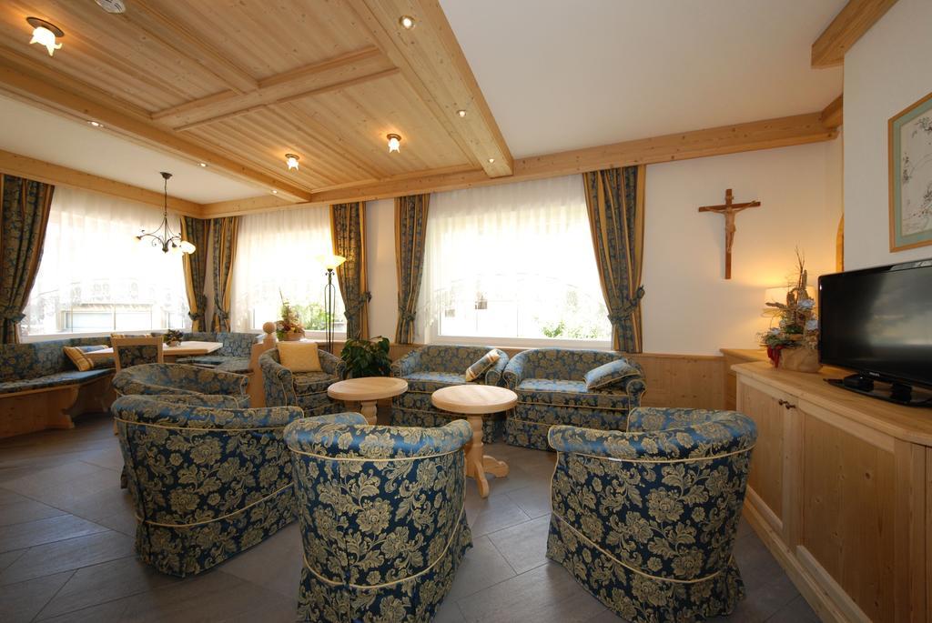 Hotel L'Ideale Moena Bagian luar foto